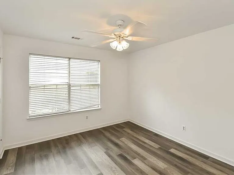 8141 Hynds Springs Ln — Photo 9