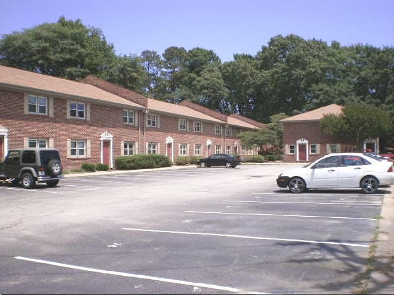 1st image of 1020 Gill Ct