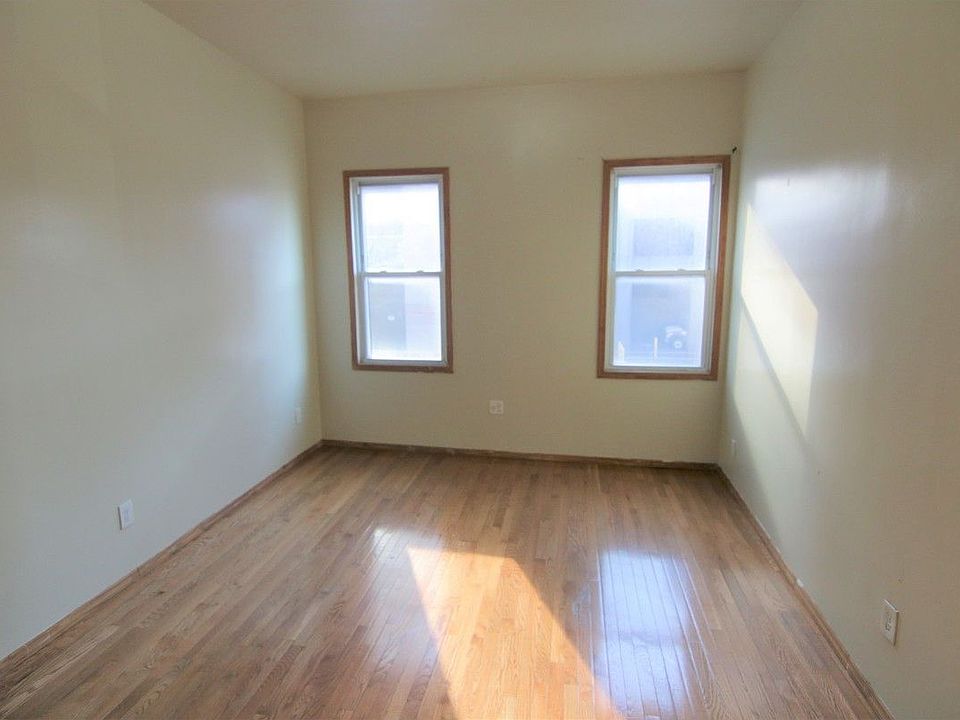 1st image of 749 Flushing Ave #3
