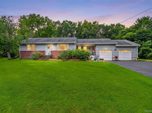 11 Lorraine Court, New City, NY 10956