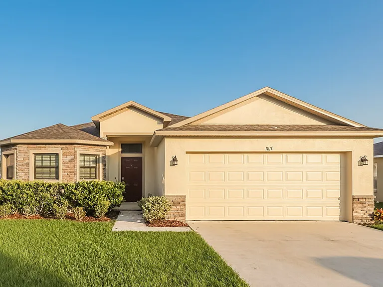 1817 James Towne Ln — Photo 1