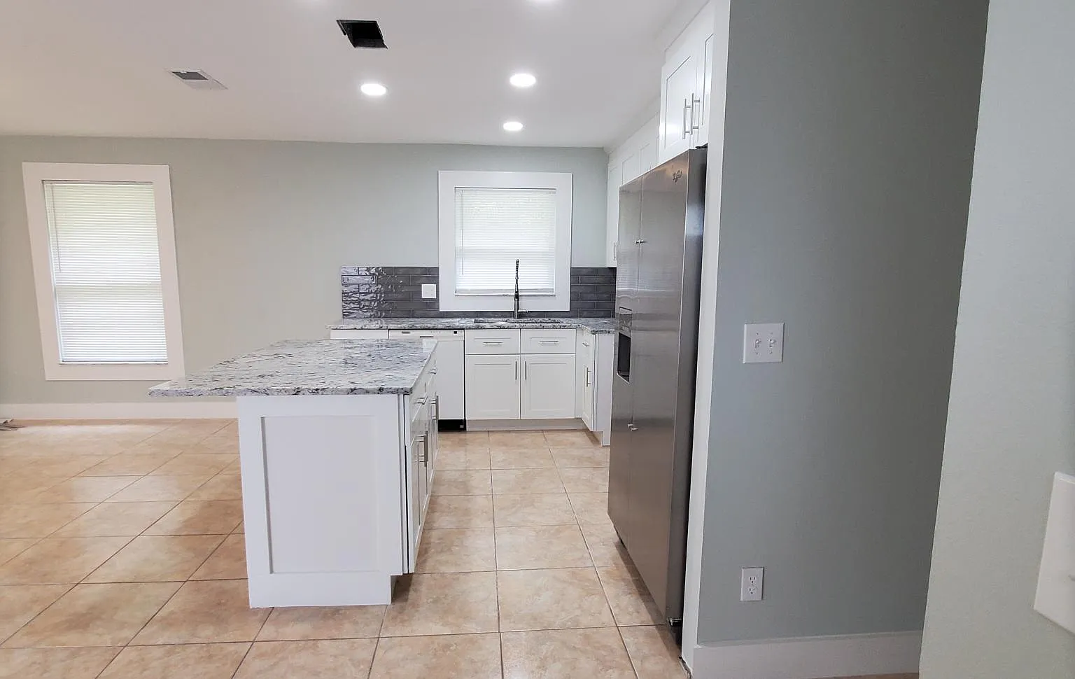2 bed, 1085 sqft, $1,500 — Photo 3