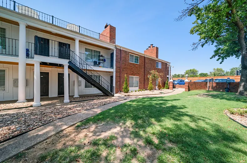 The Elms by ONYX - Now Offering $500 Off First Months Rent