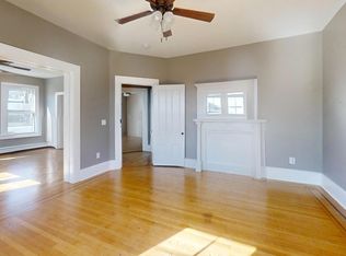 187 Main St APT 1, East Greenwich, RI 02818