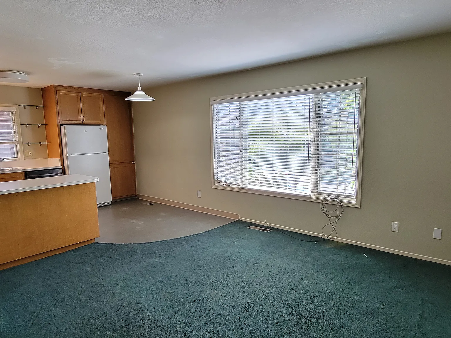 4 bed, 1200 sqft, $5,200 — Photo 3