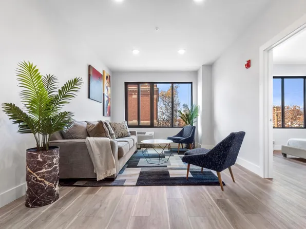 271 Sip Avenue image 6 of 19