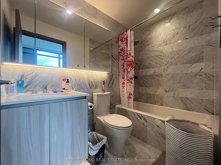17 Bathurst St #3315 — Photo 9