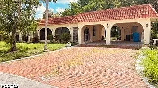 21191 Cypress Park Cir — Photo 2