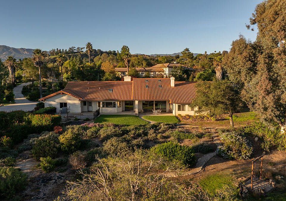 1st image of 700 Thomas St