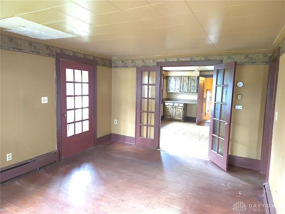3rd image of 365 N Riverview Ave