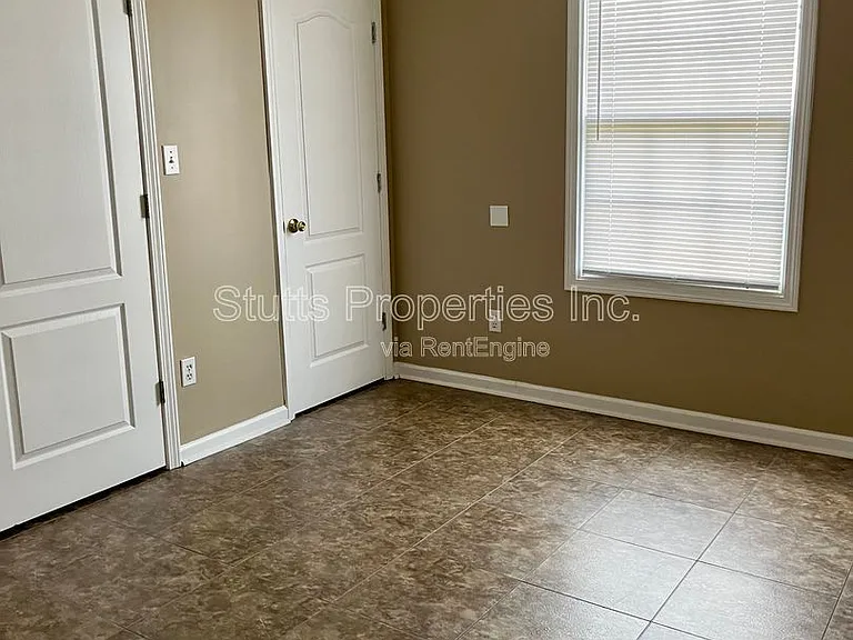 410 E Jackson Ave #D — Photo 6