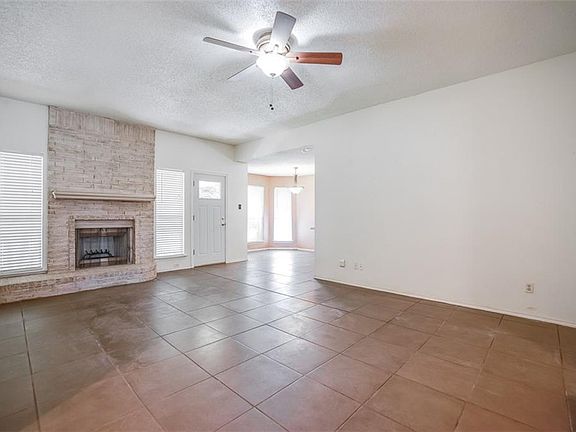 3rd image of 7416 Emerywood Ln