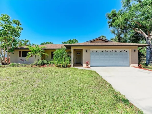 2641 Hyde Park St, Sarasota, FL 34239