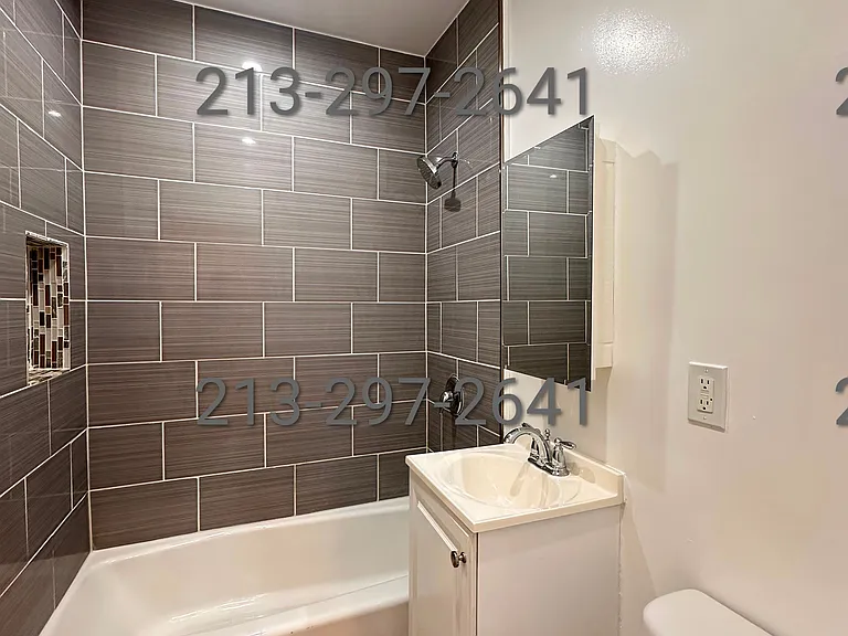 1205 N Formosa Ave #10 — Photo 2