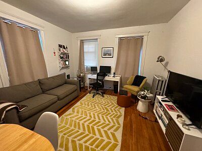 3rd image of 122 Warren St APT 3