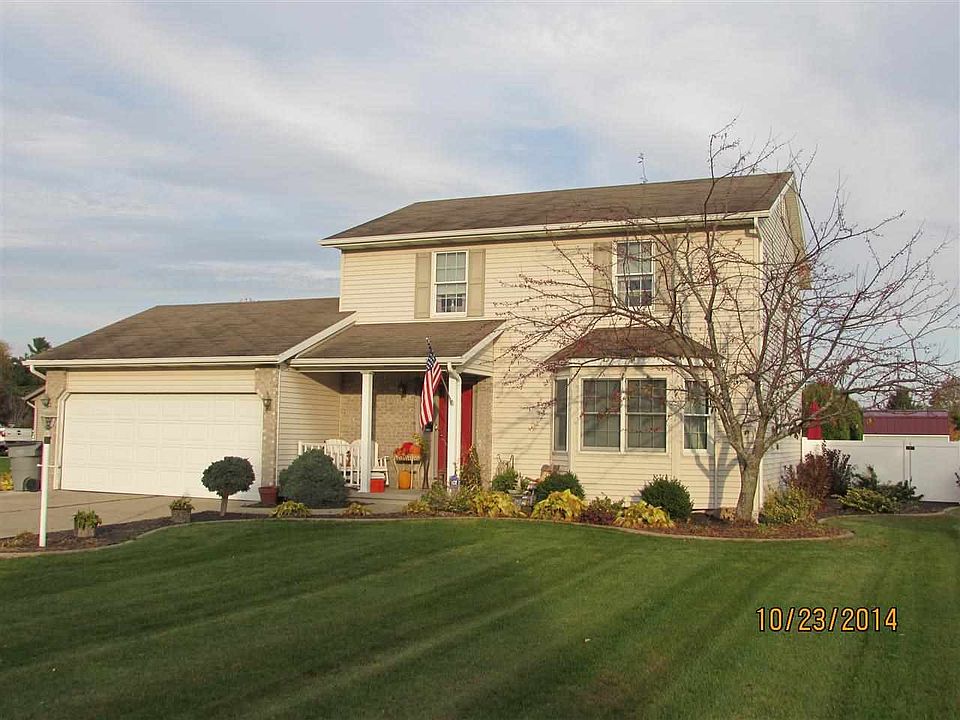 1st image of 210 Brooke Ln