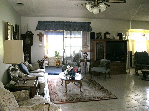 2nd image of 1916 W Indiana Cir