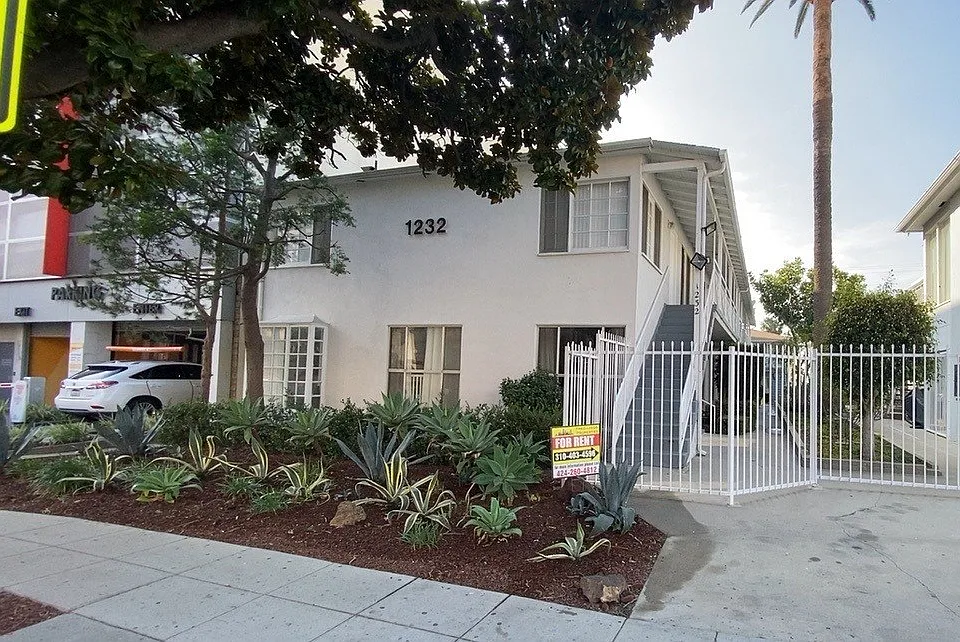 1228-1232 15th St.