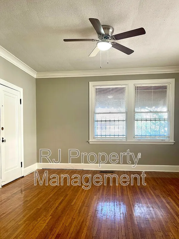 2 bed, 1.0 bath, 1000 sqft, $895 — Photo 4