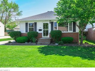 1629 Longwood Dr, Mayfield Heights, OH