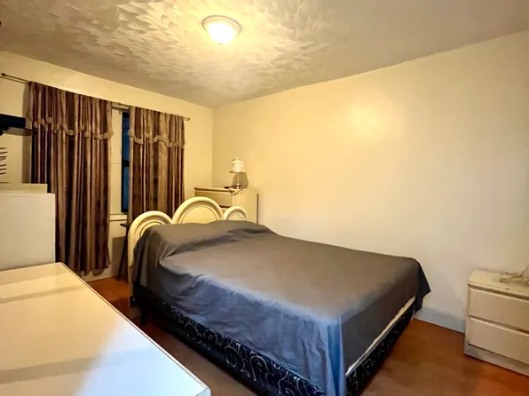 688 Rogers Avenue image 6 of 13