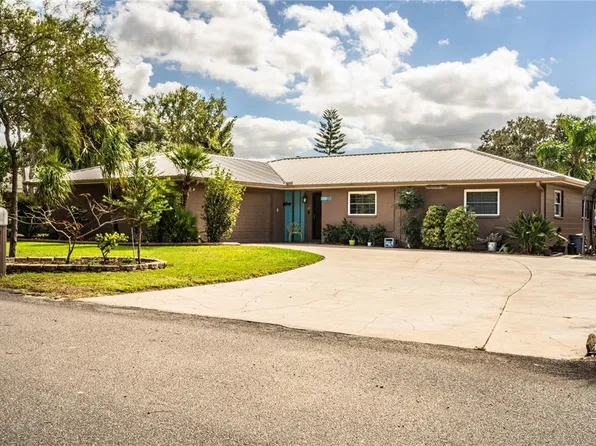 311 Greenwoods Dr, Lakeland, FL 33813