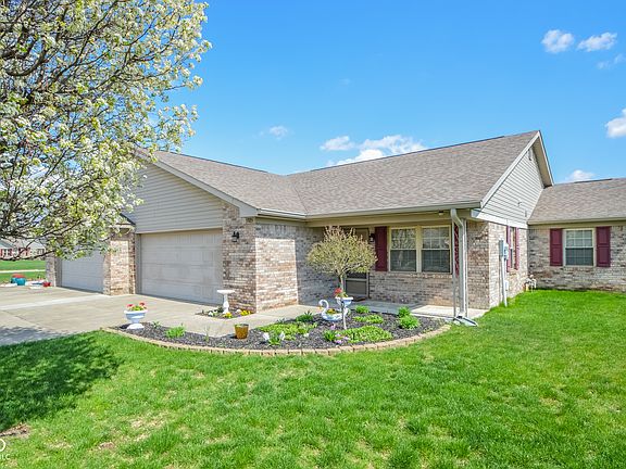 2nd image of 3925 Oak Harbor Ln