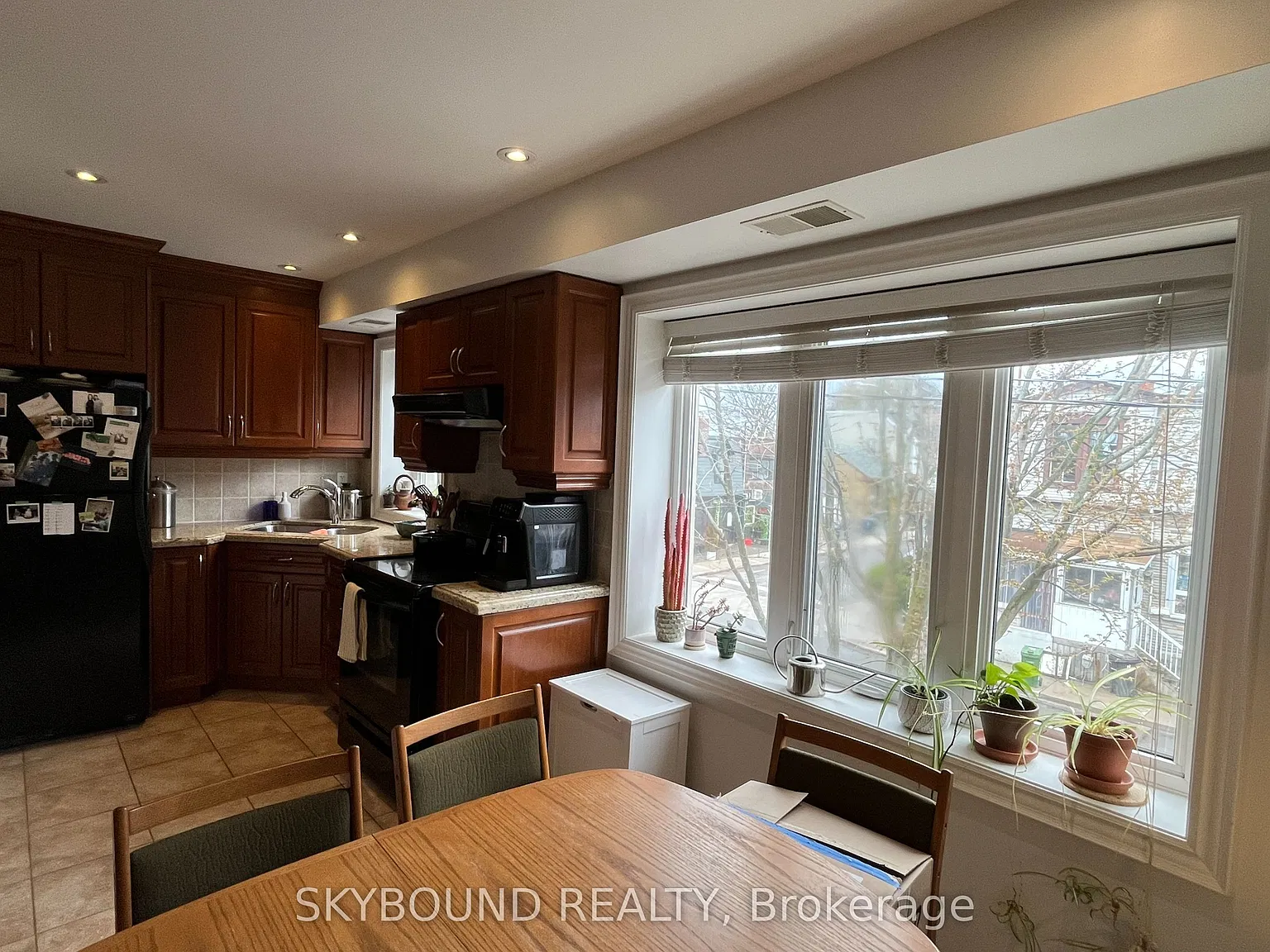 2 bed, $3,200 — Photo 2