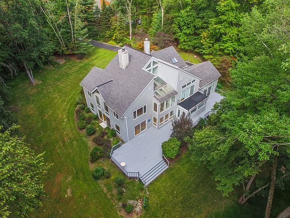 4th image of 4 Amalfi Dr