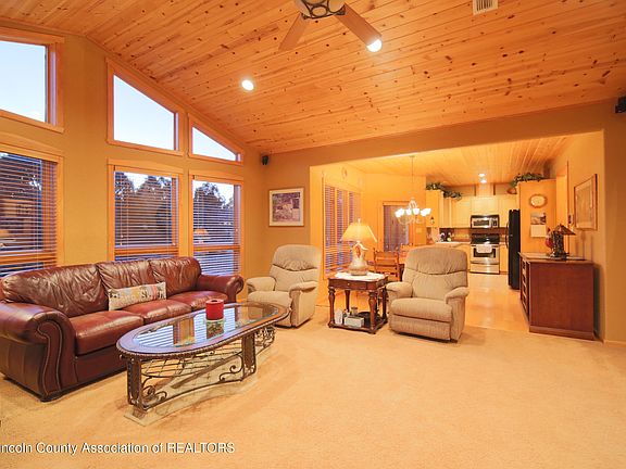 3rd image of 129 Goldenrod Ln