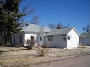 202 E Walnut St, Canton, KS 67428