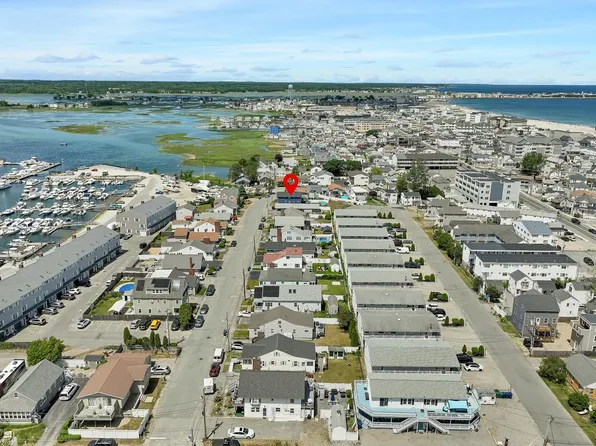 3 Harris Avenue, Hampton, NH 03842