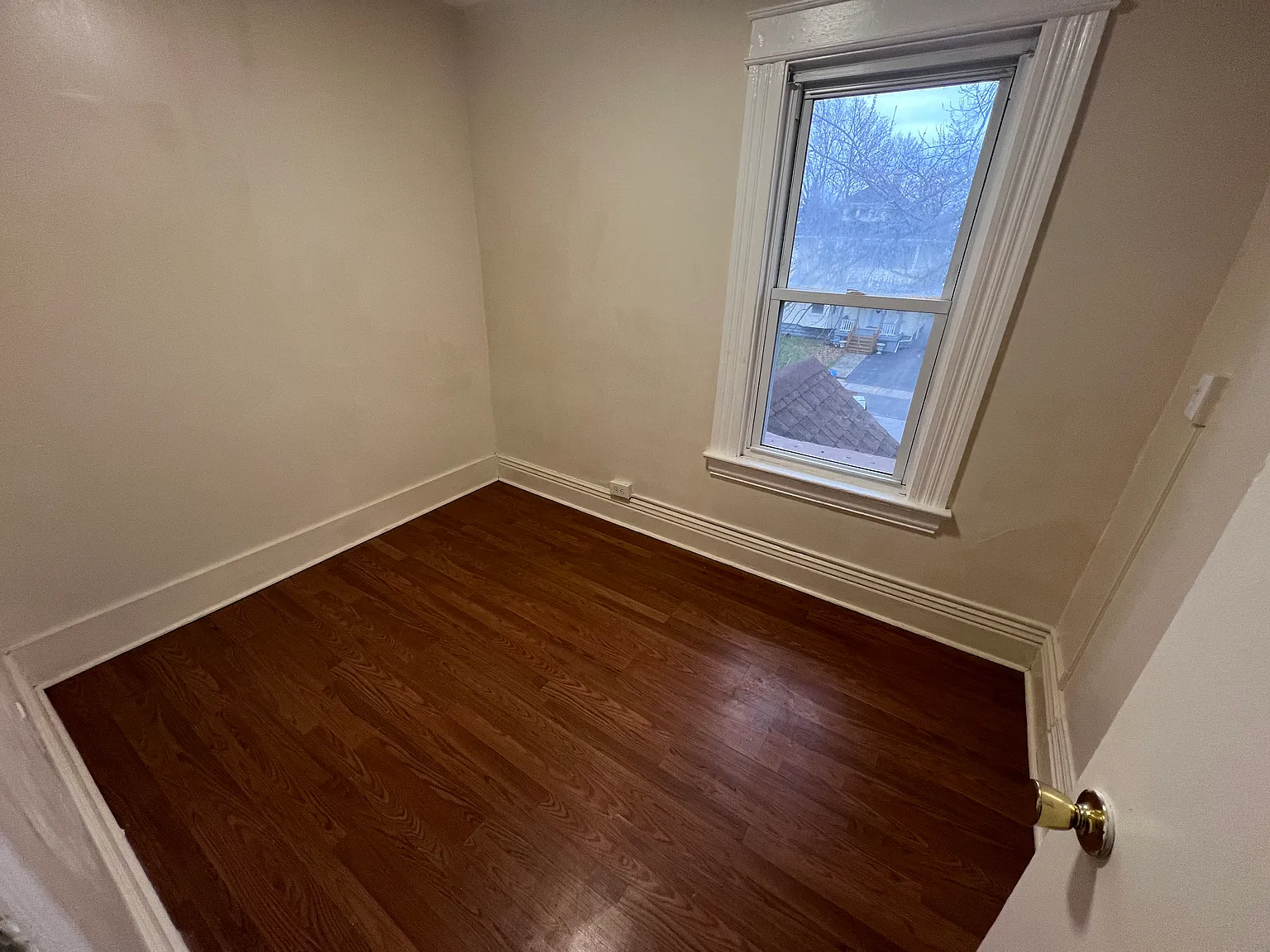 3 bed, 1050 sqft, $1,400 — Photo 3
