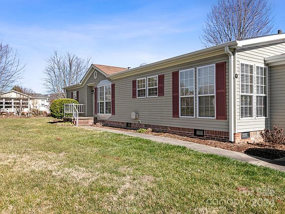 2nd image of 208 Red Birch Ct