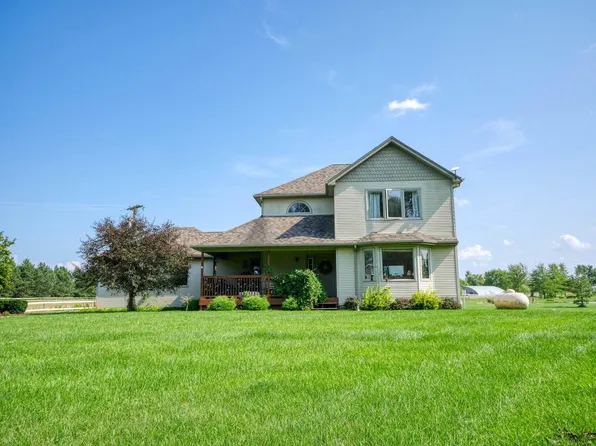 31040 Shue Rd, Richmond, MI 48062