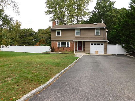 2nd image of 9 Butterfly Dr