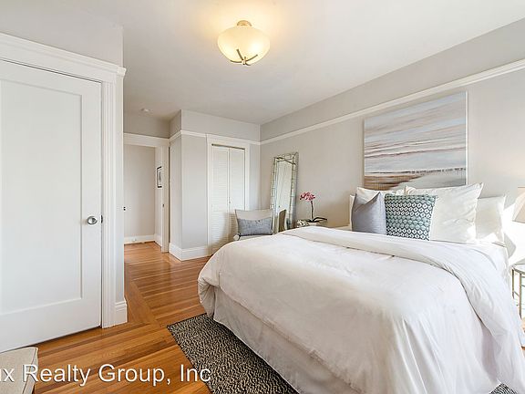2nd image of 3734 22nd St