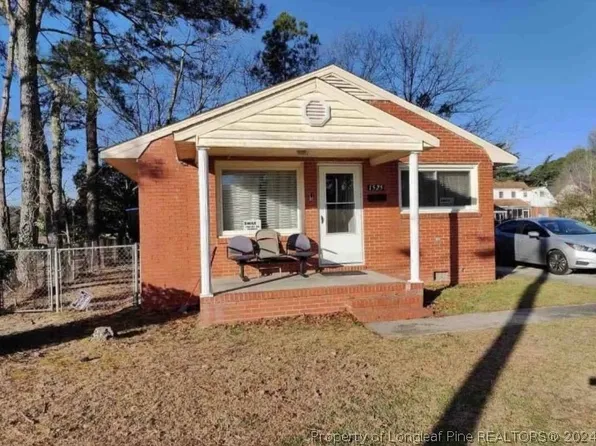 1525 Slater Ave, Fayetteville, NC 28301