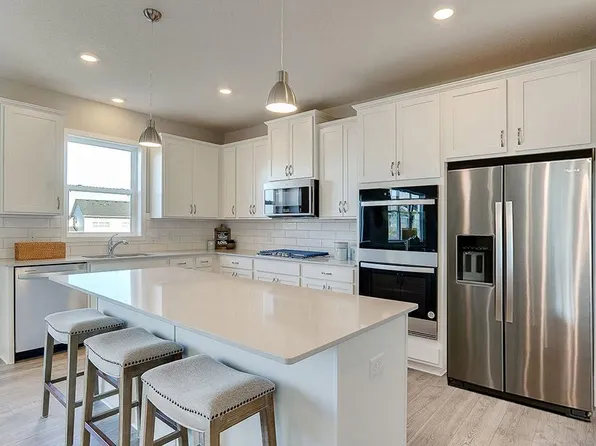 23561 Ashbury Dr, Rogers, MN 55374