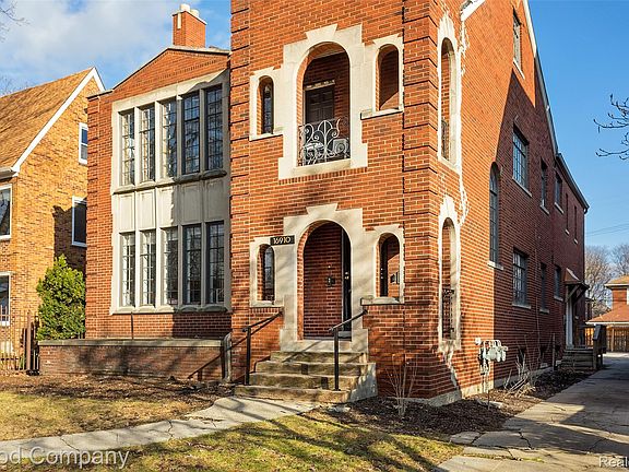 5th image of 16910 La Salle Ave