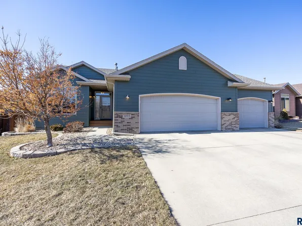 1325 N Lalley Ln, Sioux Falls, SD 57107