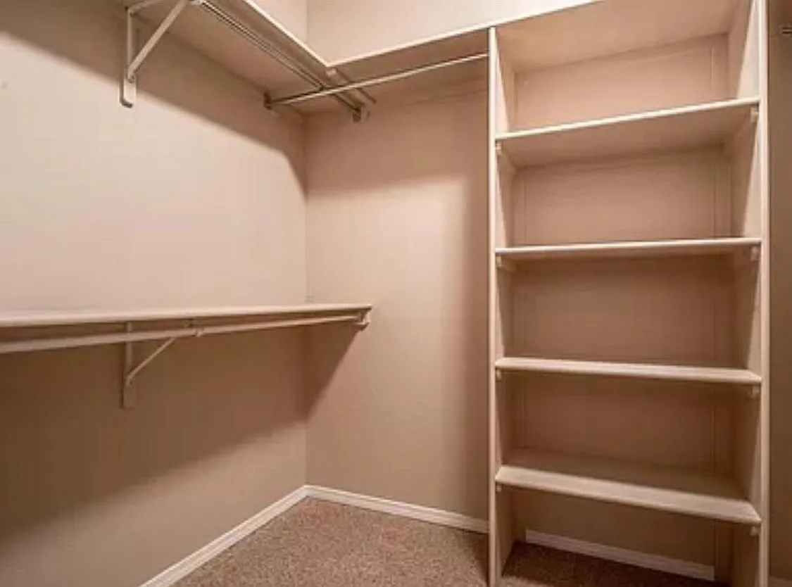 3 bed, 1828 sqft, $2,650 — Photo 4