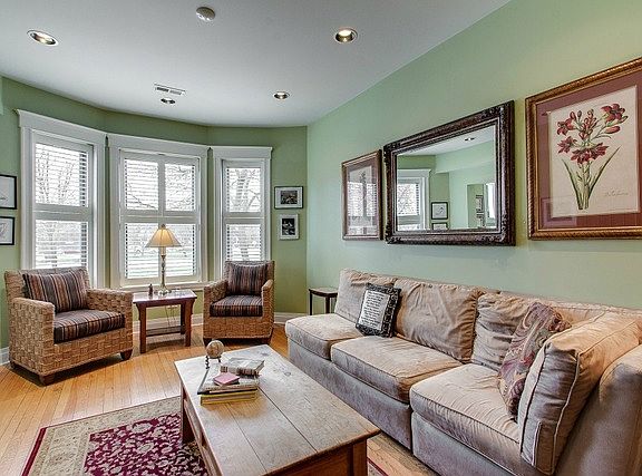 2nd image of 2918 W Logan Blvd #1W
