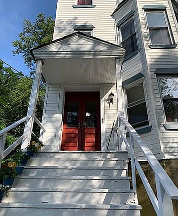 3rd image of 656 Sherman Ave