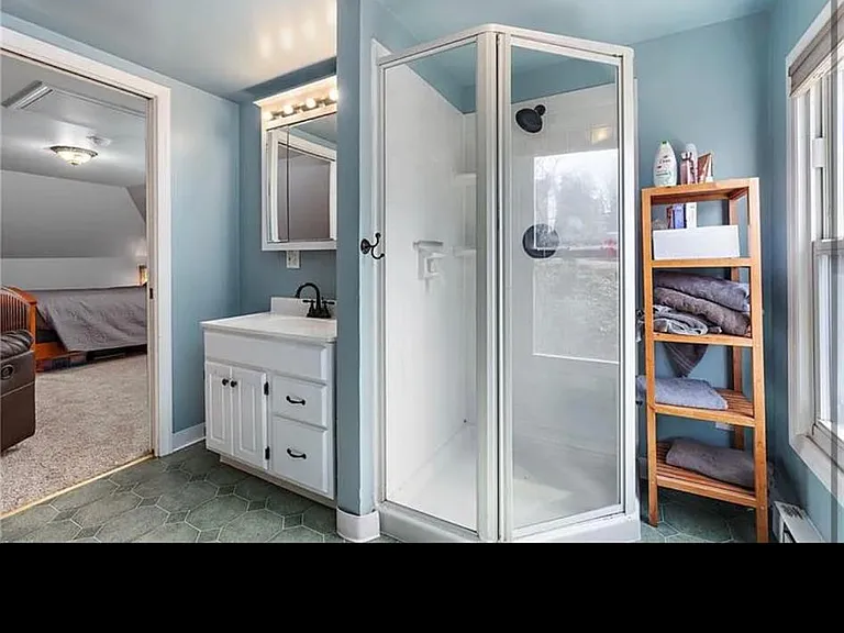 689 Shade Ave — Photo 17