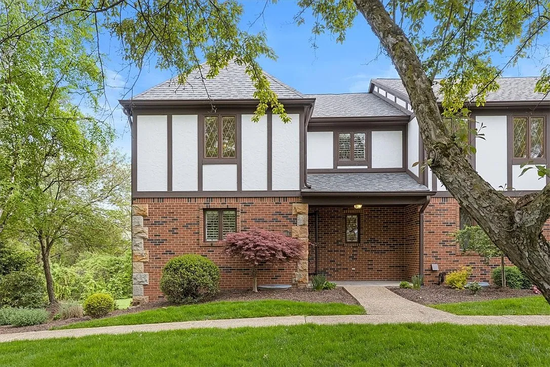 1664 Stone Mansion Dr photo 1