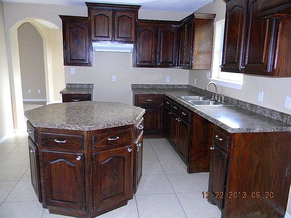 4th image of 2410 Agave Cir