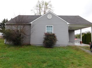 1020 Moore St, Athens, TN 37303