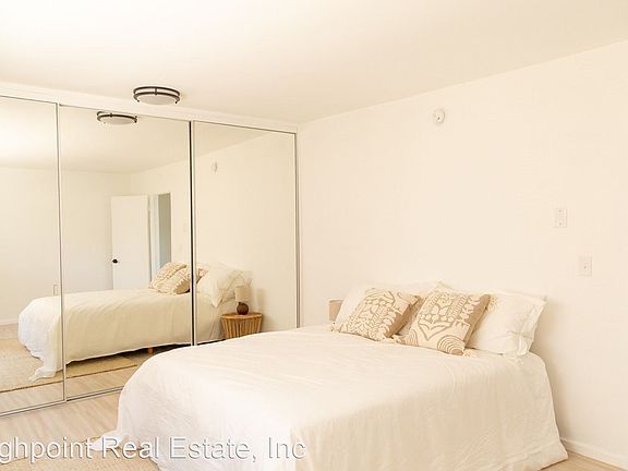 4th image of 3761 Jasmine Ave #12
