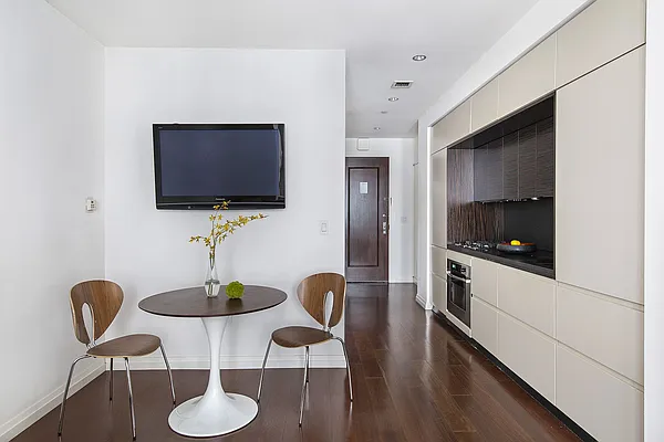 Rented by Compass | media 14